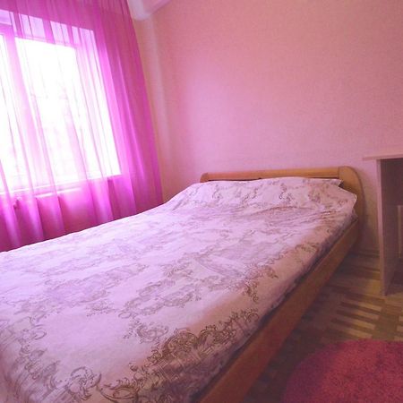 Guest House Otradny For 3 Rooms Kijów Zewnętrze zdjęcie