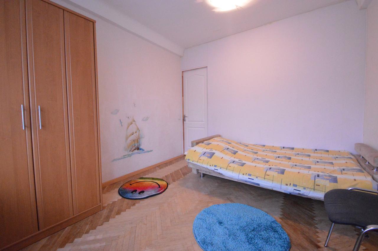 Guest House Otradny For 3 Rooms Kijów Zewnętrze zdjęcie